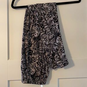 Agnes and Dora Leggings! EUC